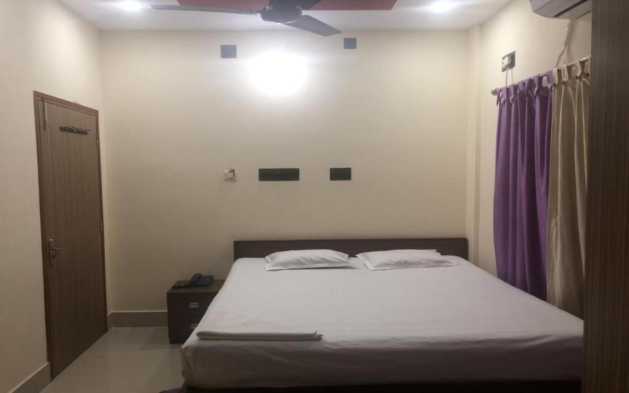 Hotel Sannidhyo Shānti Niketan Buitenkant foto